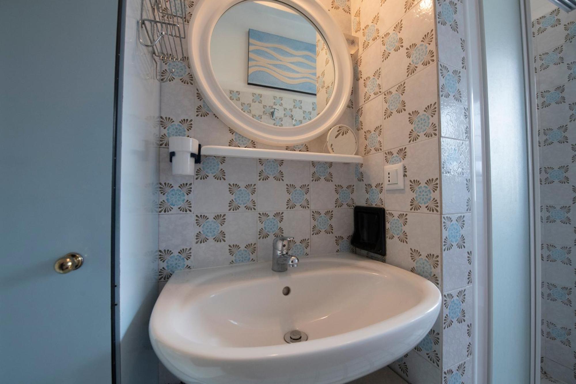 Apartament 239 - Casa Del Sole Vista Mare Moneglia - 5Minuti A Piedi Dal Mare - Parcheggio Privato Zewnętrze zdjęcie